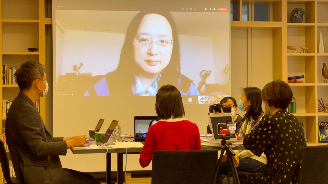 「台湾と日本をオンラインで結んで対談の様子」画像