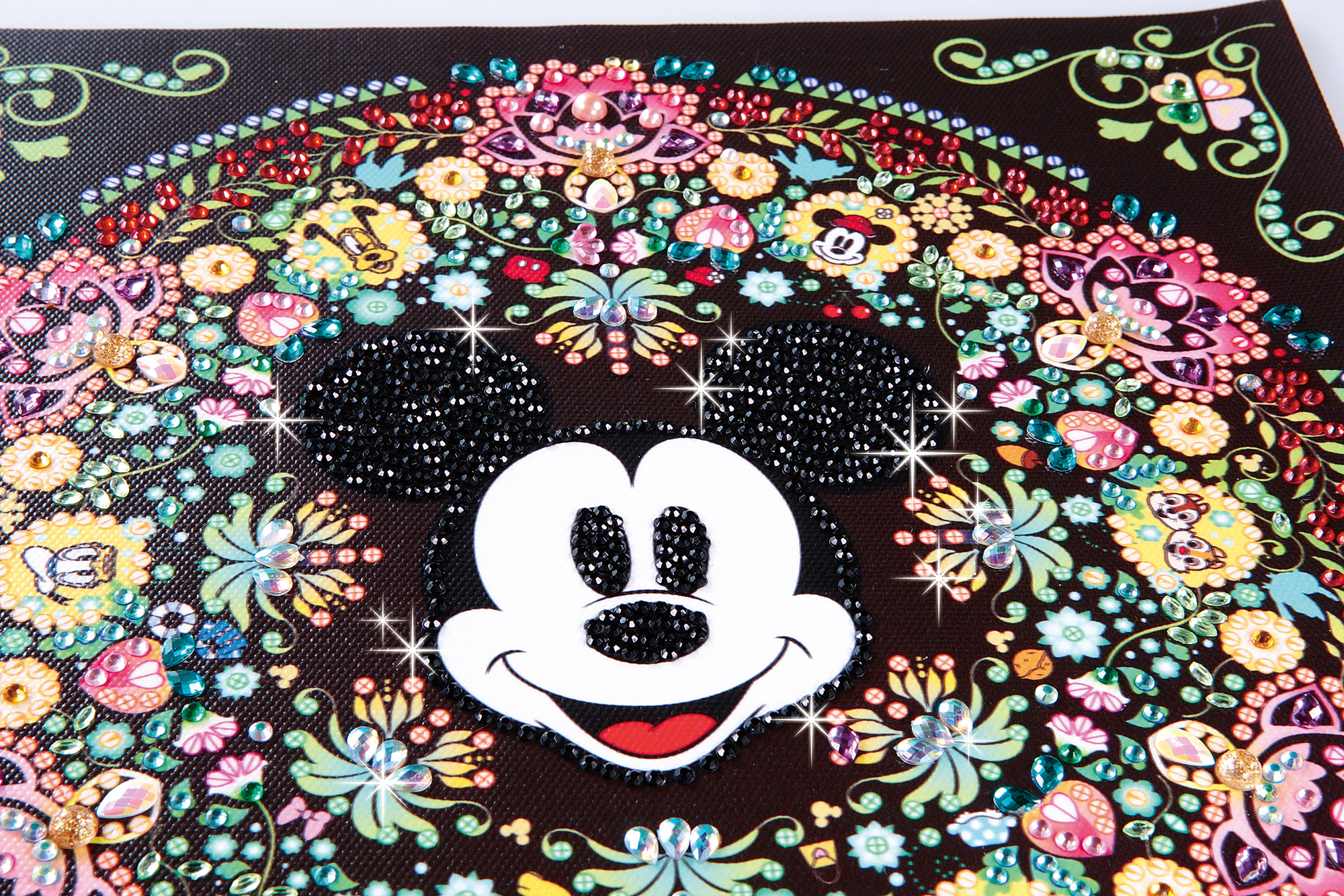「人気運の象徴のミッキーマウスを中心とした素敵な模様 」画像